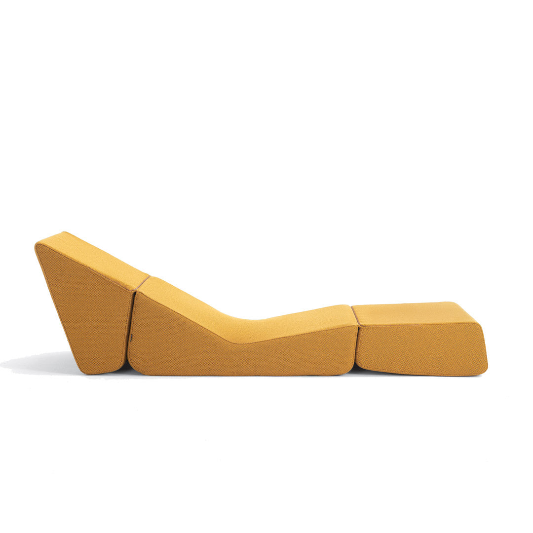 Zanotta Galeotta Convertible Chaise Longue – Iconic Italian Designer Fabric Armchair