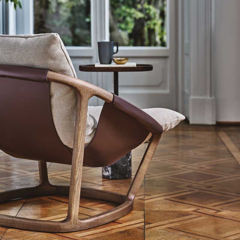 Luxury Amarantha Armchair Modern Italian Style for Villa