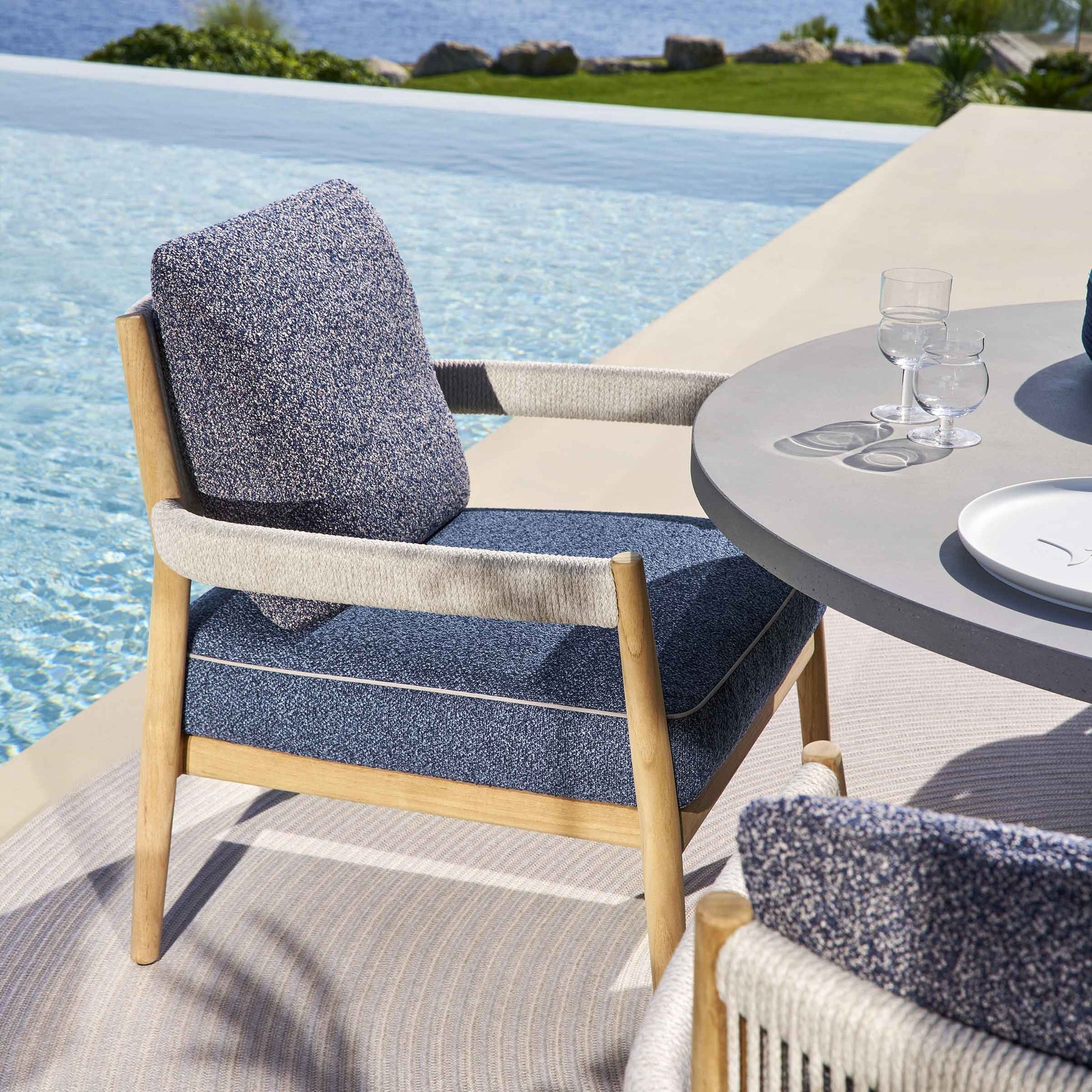 Outdoor Dining Table - Conical Base - Natural Teak - Italian Designer