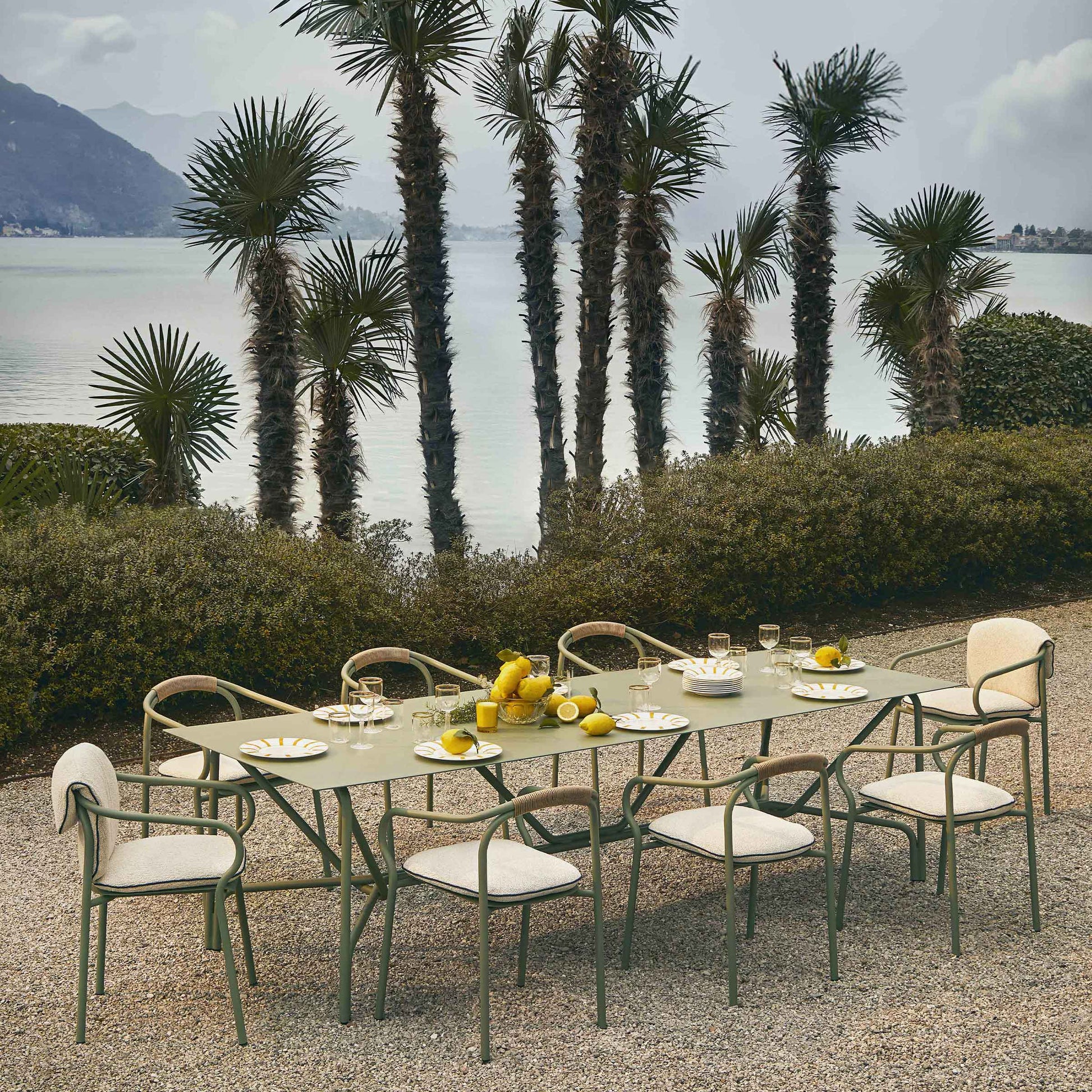 Salò Outdoor Dining Table – Modernist Aluminium Designer Piece by Matteo Thun