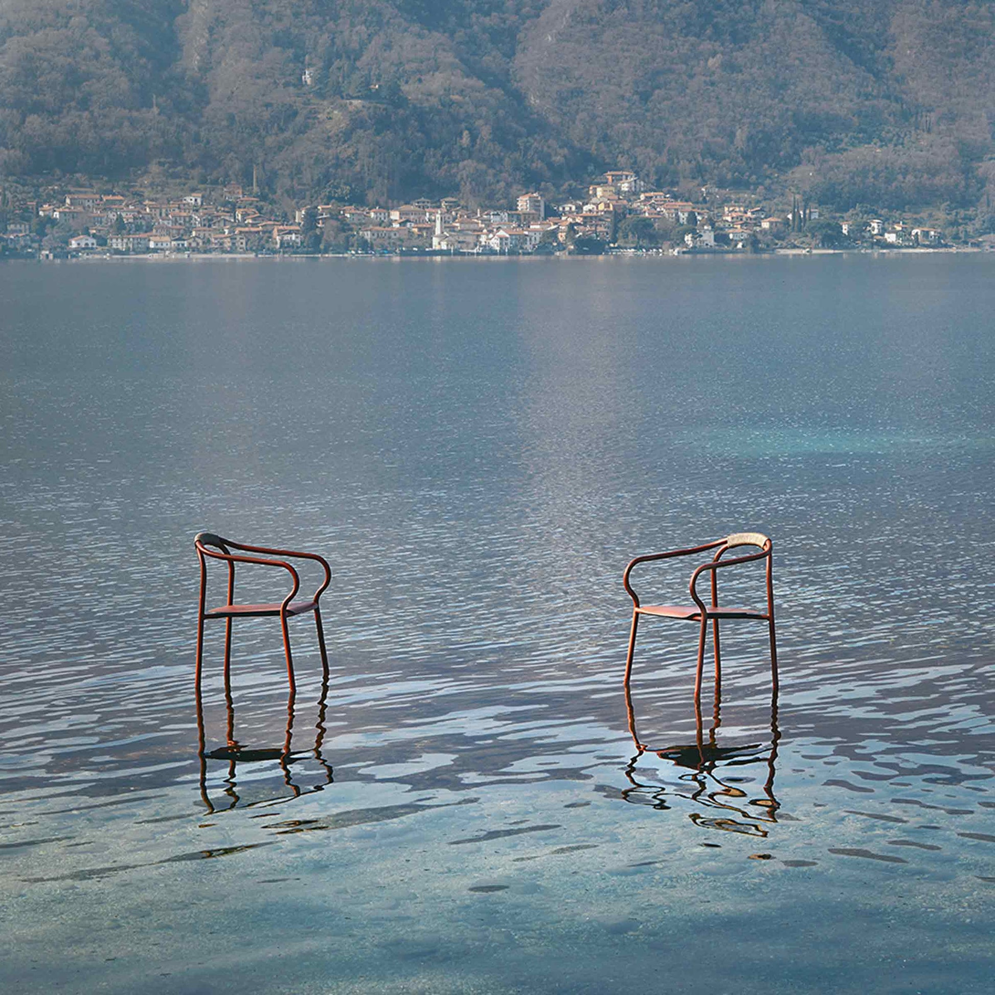 Outdoor Armchair Salò – Lightweight Aluminium Modernist Statement Piece by Unopiù