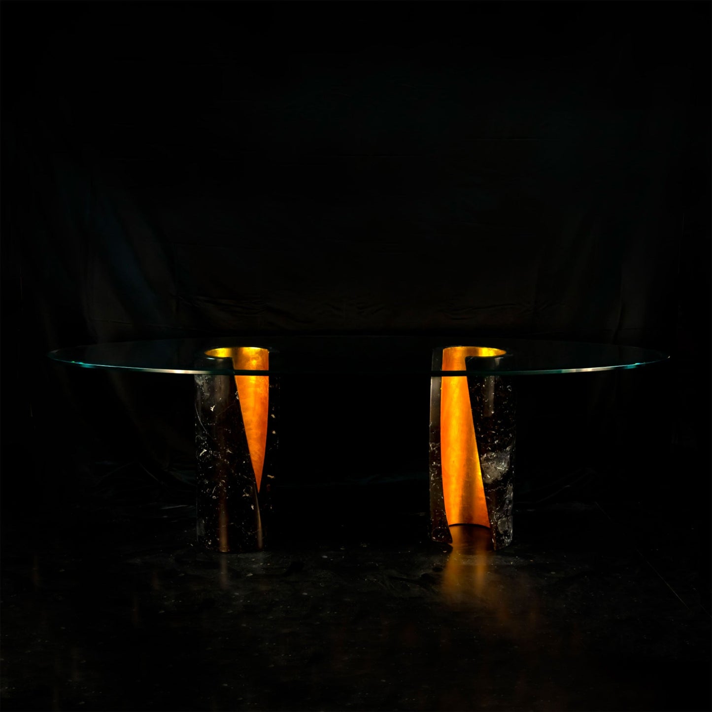 Asymmetric Oval Dining Table – Sculptural Nero Marquina Marble Base
