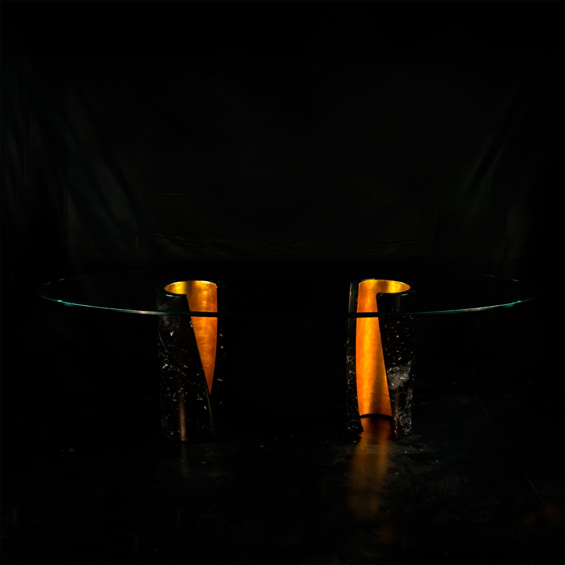 Asymmetric Oval Dining Table – Sculptural Nero Marquina Marble Base