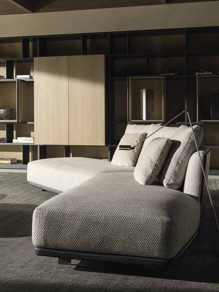 Luxury Cleo Modular Sofa Modern Italian Style for Villa