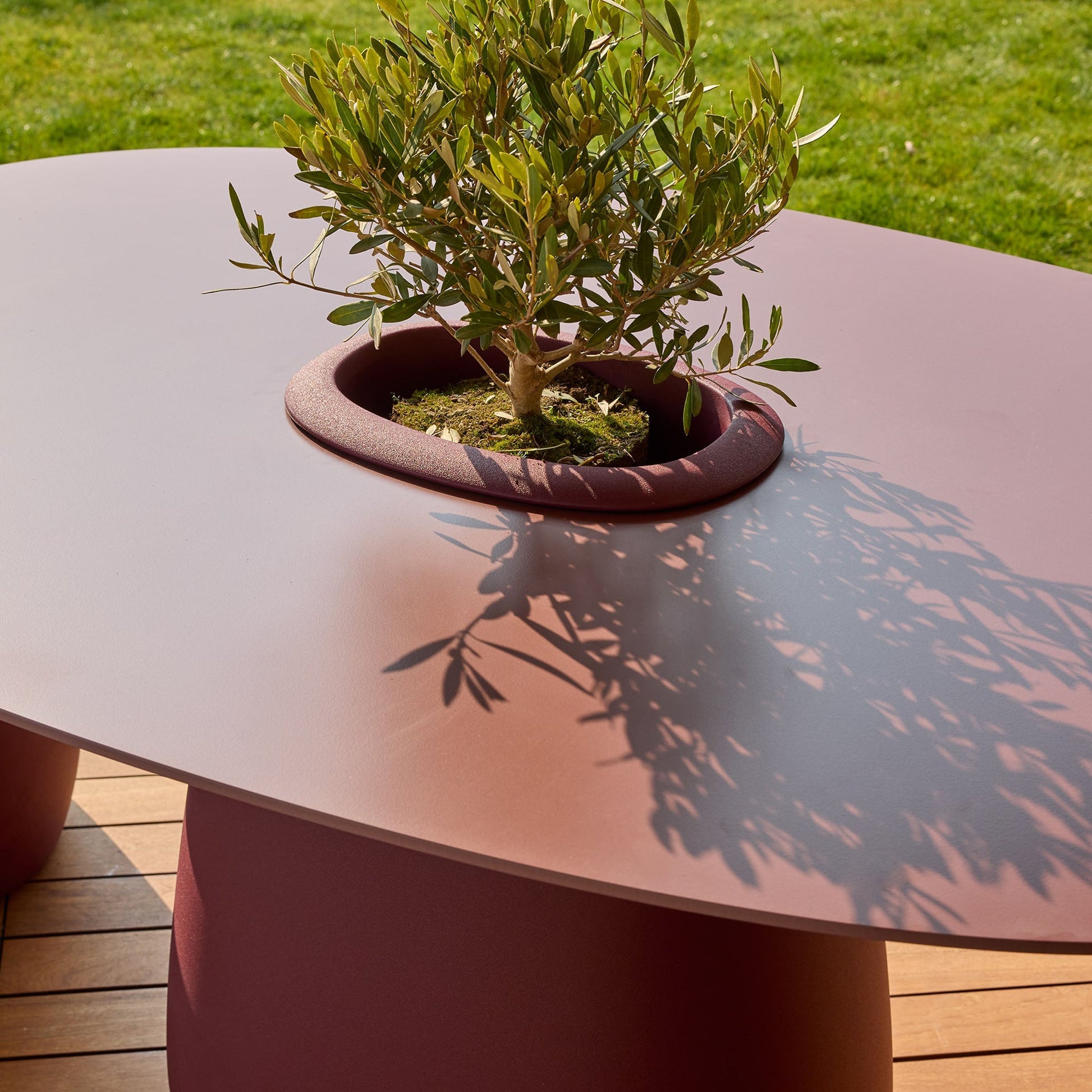 Oval Dining Table with Integrated Bucket Base – Contemporary HPL Statement Piece