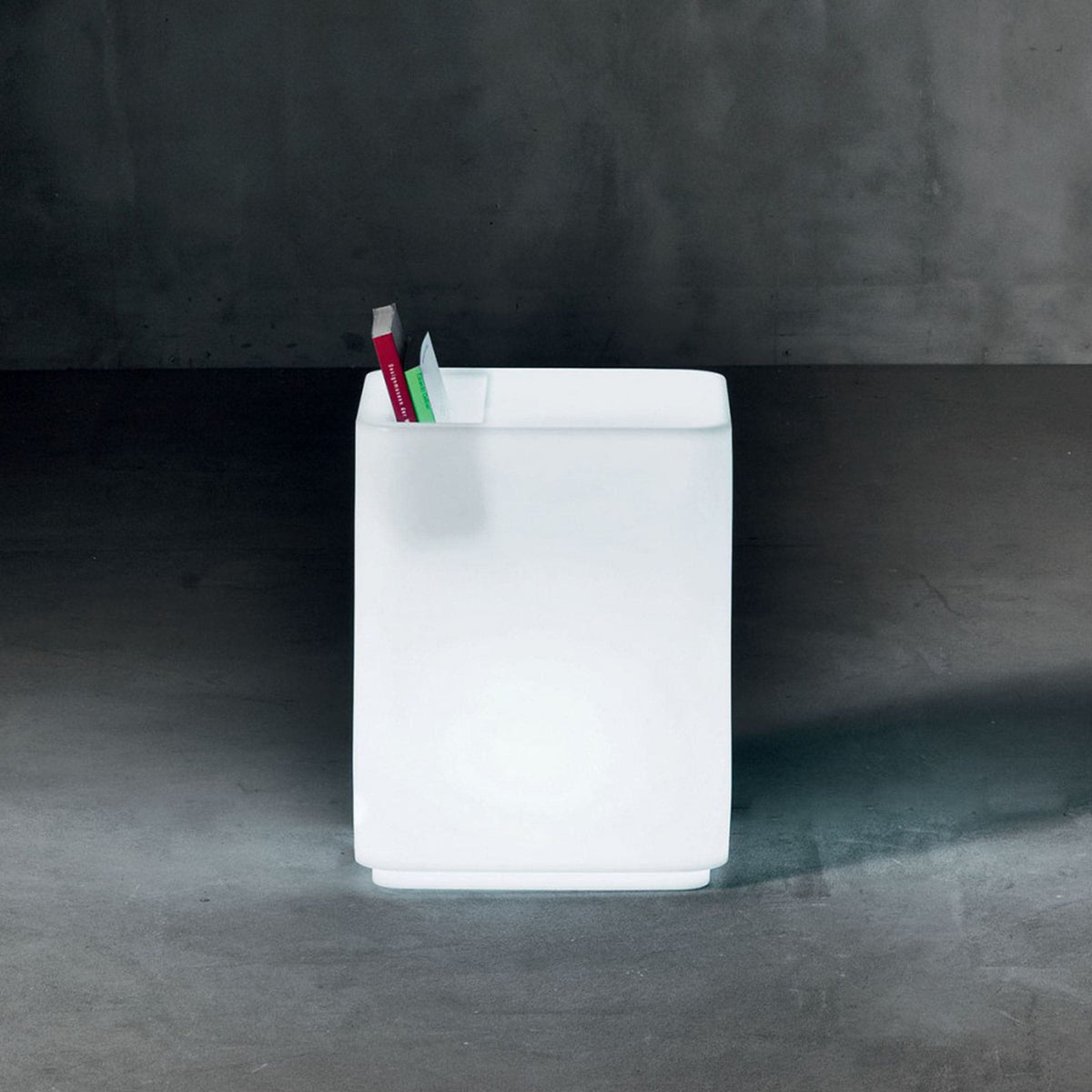 Luxury DADO Polyethylene Coffee Table Modern Italian Style for Villa
