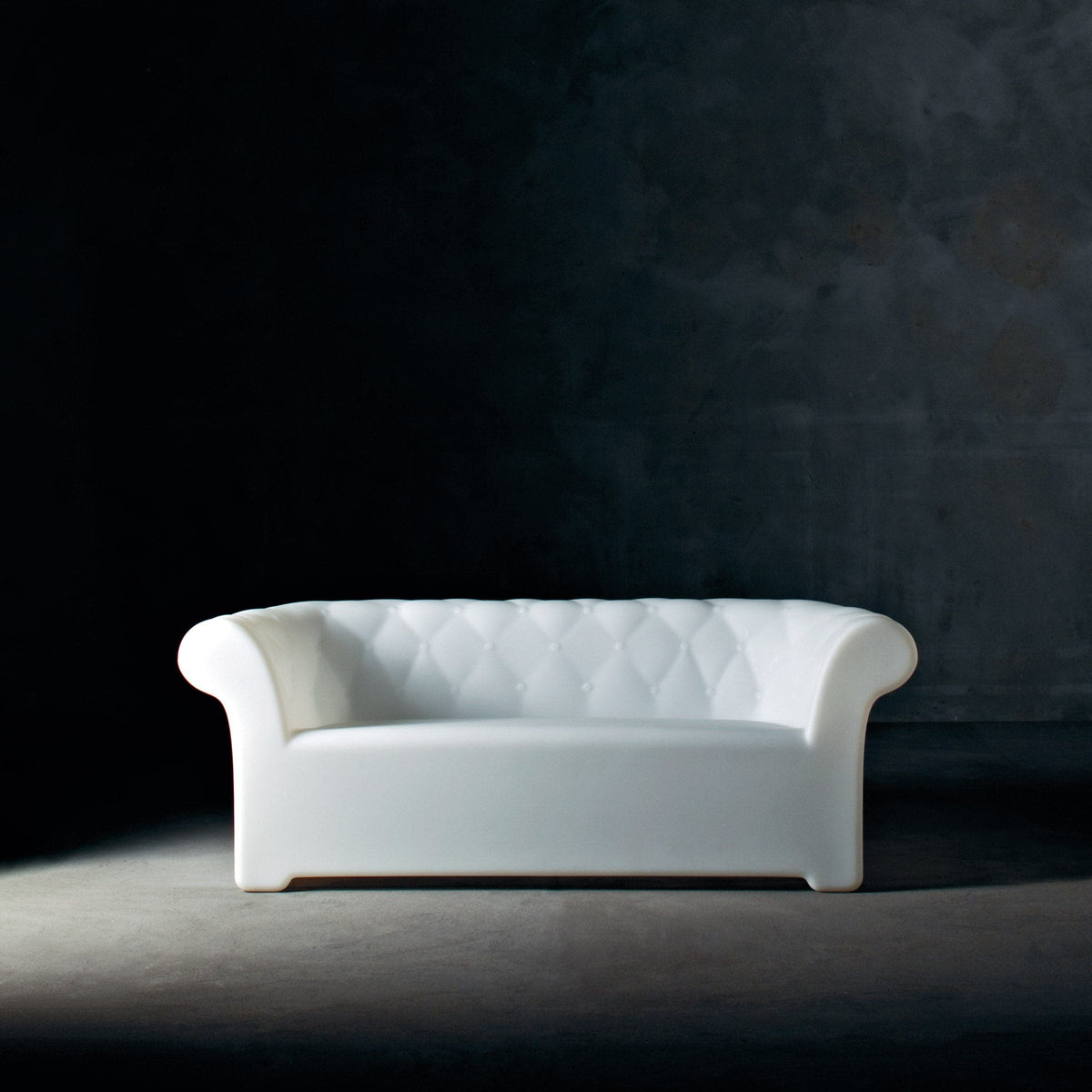 Luxury SIRCHESTER Outdoor Sofa Modern Italian Style for Villa