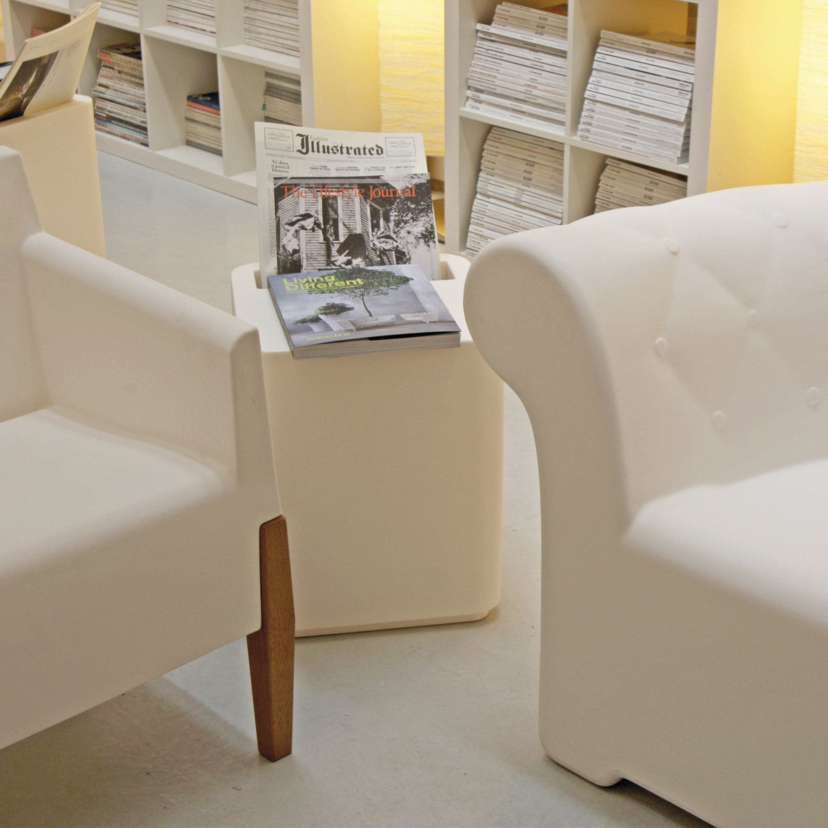 Luxury DADO Polyethylene Coffee Table Modern Italian Style for Villa