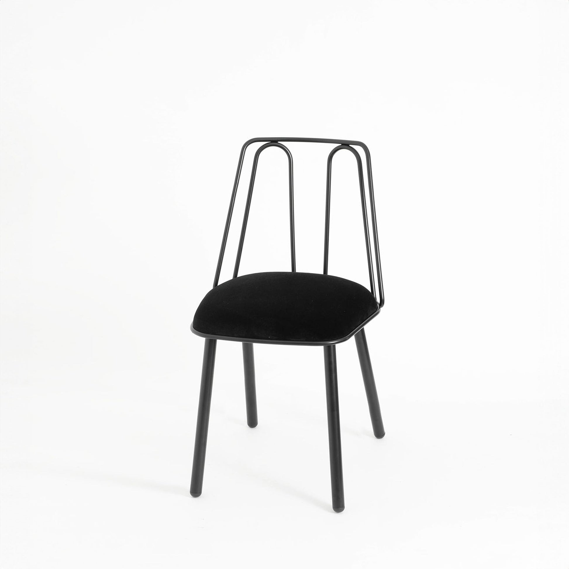 Certosina Pipe Dining Chair – Sinuous Metal Frame, Fabric Upholstery