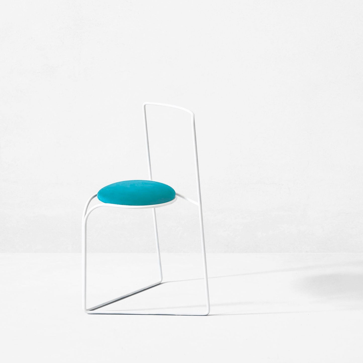 Dining Chair – Flow Chair Sculptural Design – Steel & Velvet – LapiegaWD – Contemporary