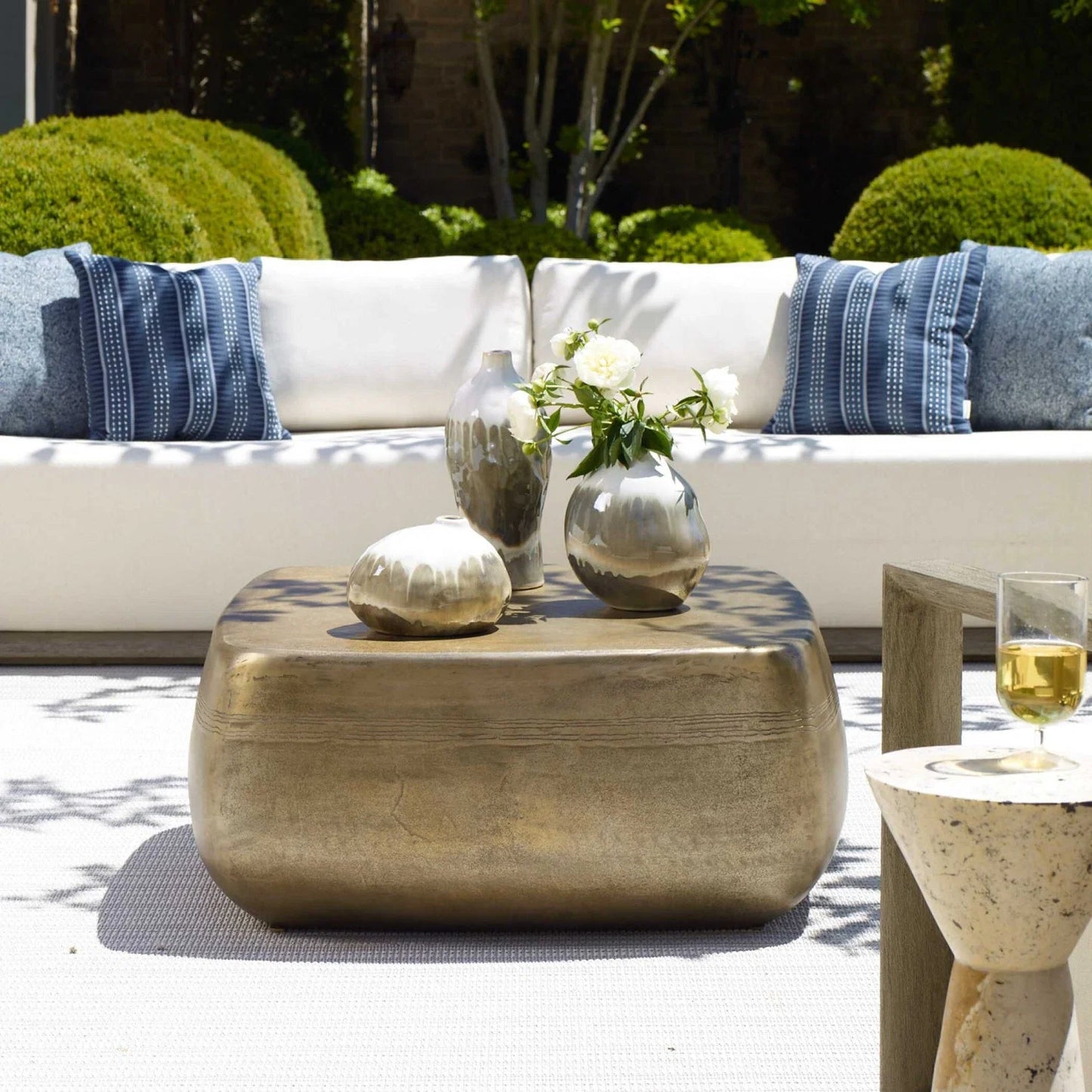 Luxury Aged Brass Aluminum Coffee Table Modern Italian Style for Villa