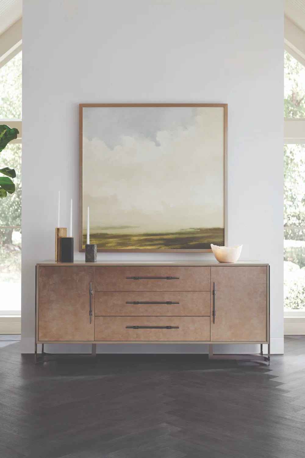 Luxury Amber Silverleaf 2-Door Sideboard European Style for Villa