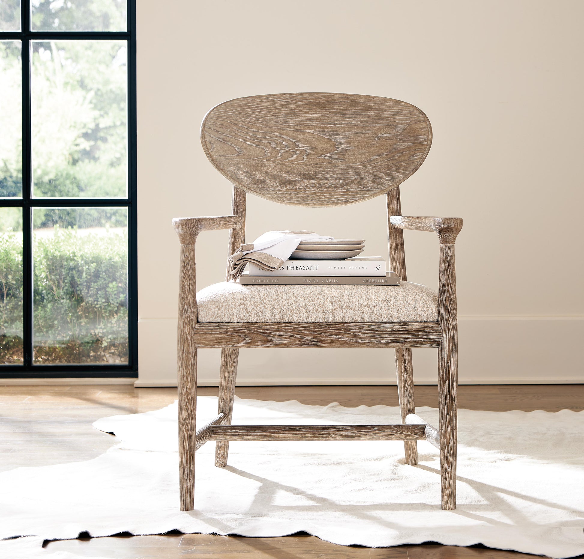 Luxury Aventura Fabric Armchair Modern Italian Style for Villa