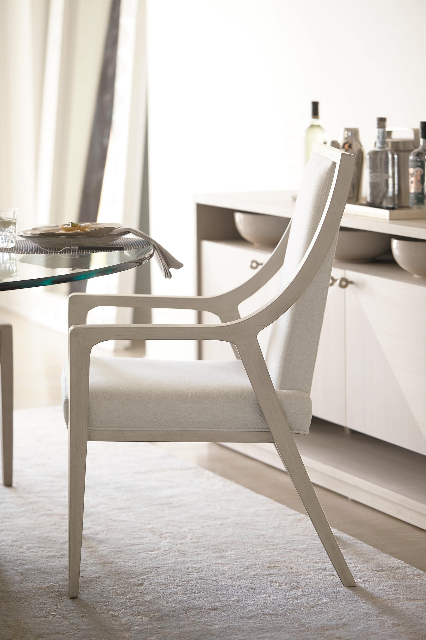 Luxury Axiom Fabric Armchair Modern Italian Style for Villa