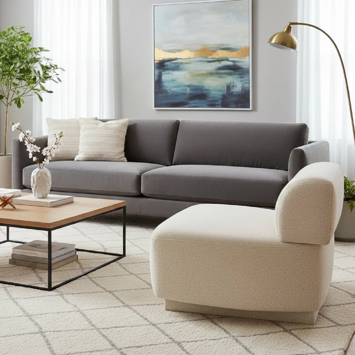 Luxury Beige Minimalist Accent Chair Modern Italian Style for Villa