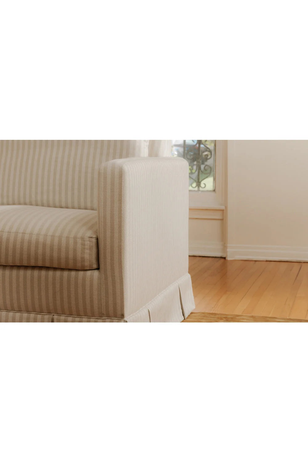 Luxury Beige Pleated Fabric Sofa Modern Italian Style for Villa