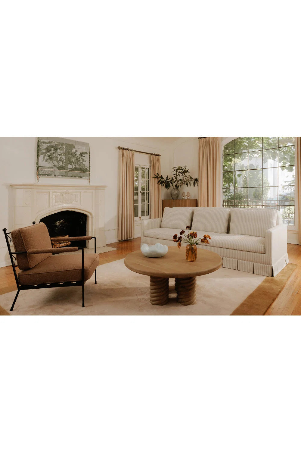 Luxury Beige Pleated Fabric Sofa Modern Italian Style for Villa