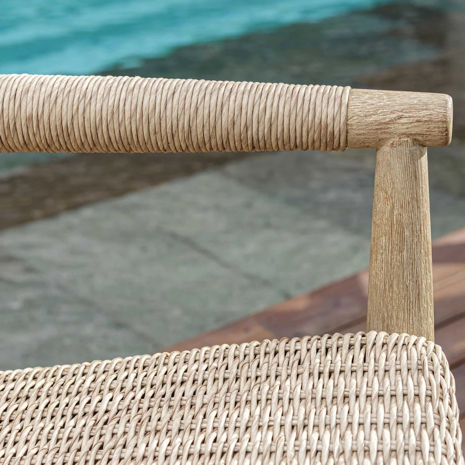 Luxury Beige Wicker Lounge Chair Modern European Style for Villa