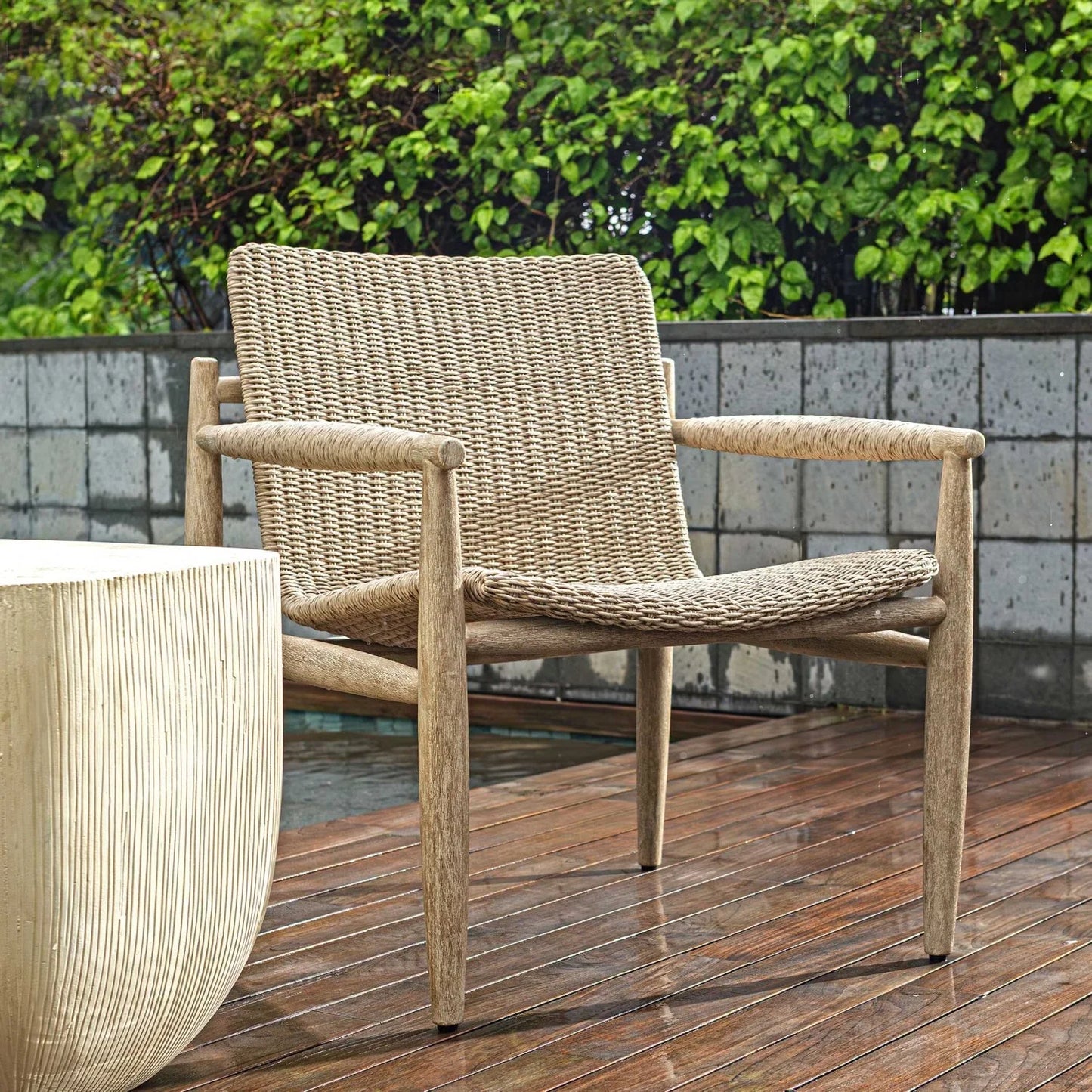 Luxury Beige Wicker Lounge Chair Modern European Style for Villa