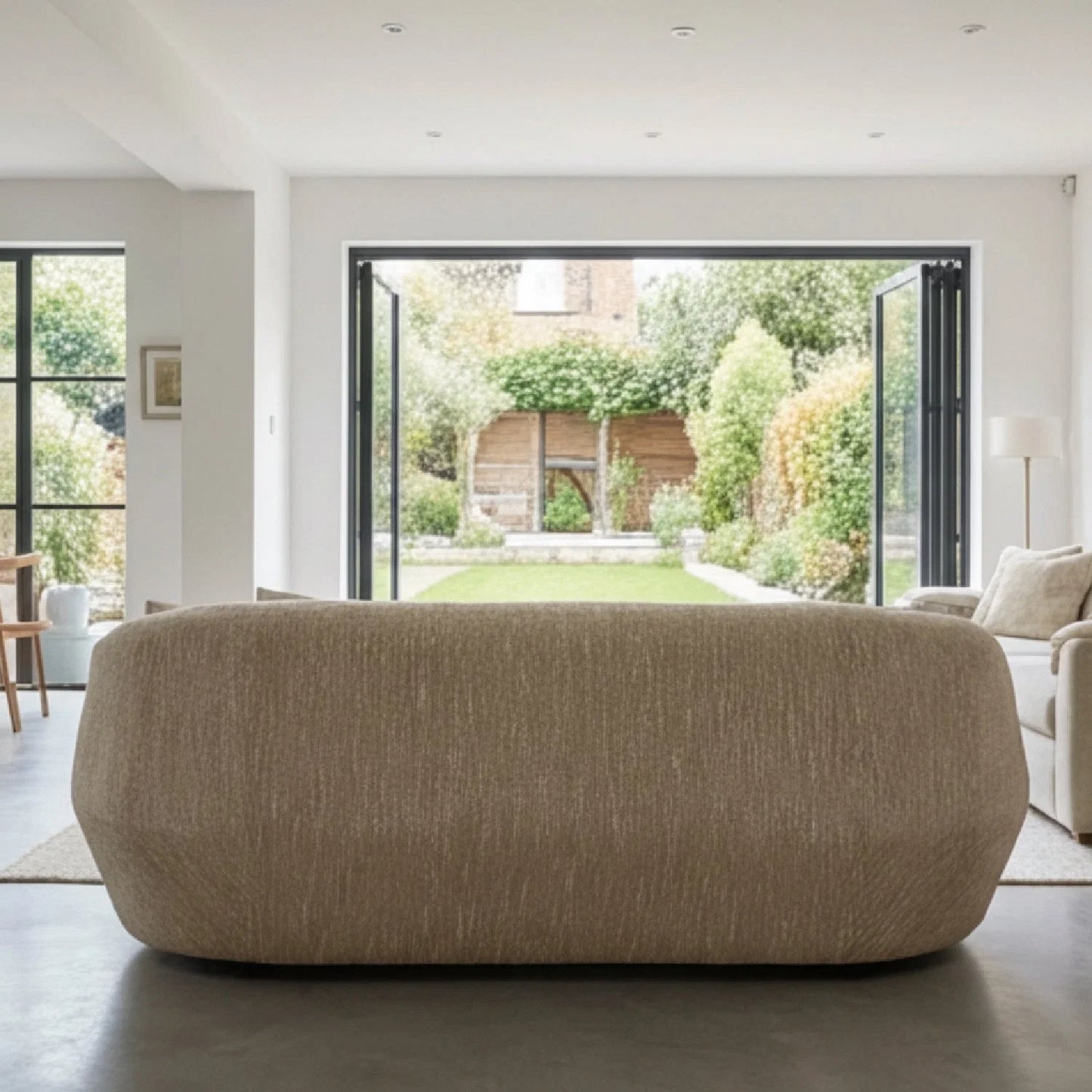 Luxury Belinda Fabric Sofa Modern Italian Style for Villa