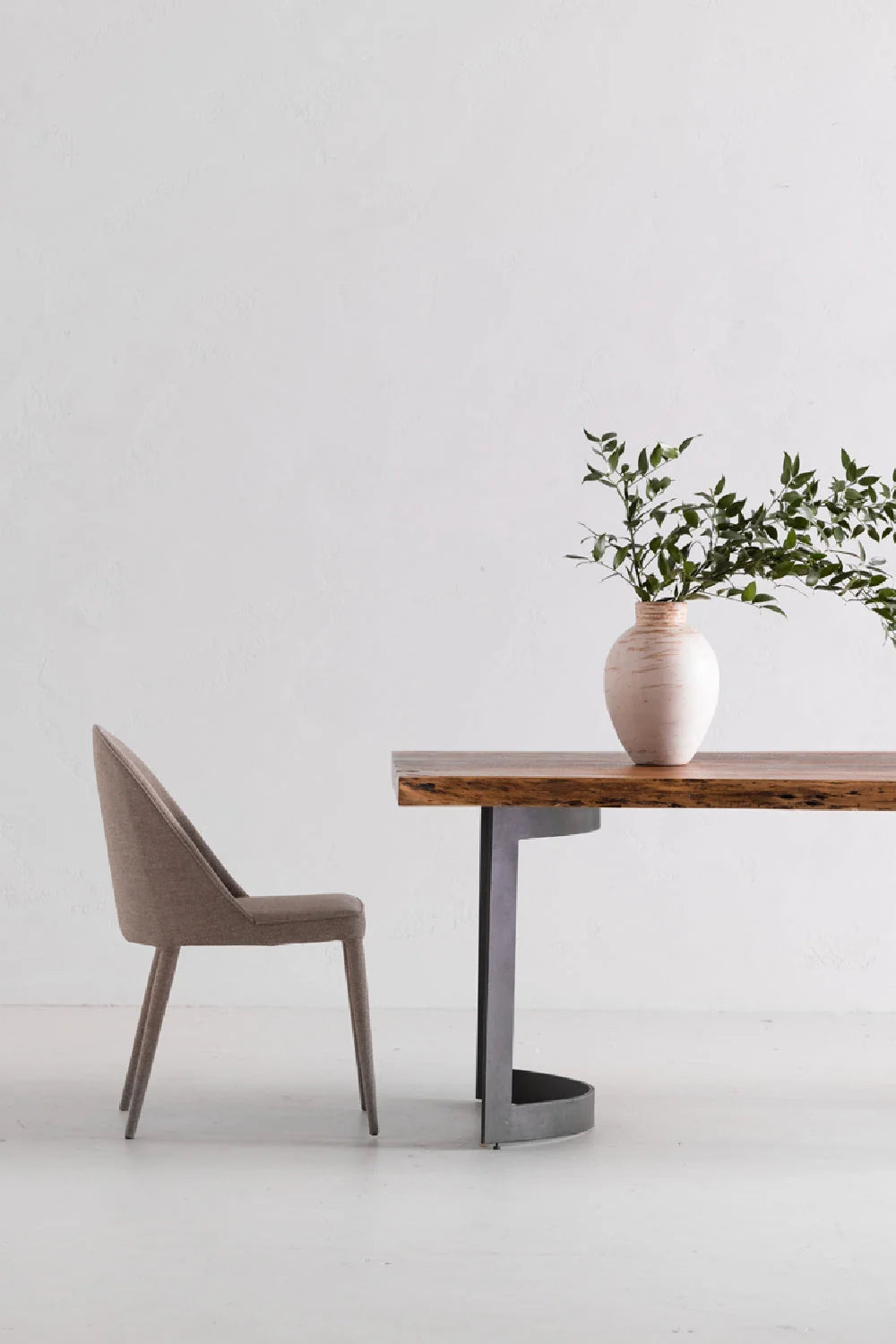 Luxury Bent Acacia Dining Table Modern Italian Style for Villa
