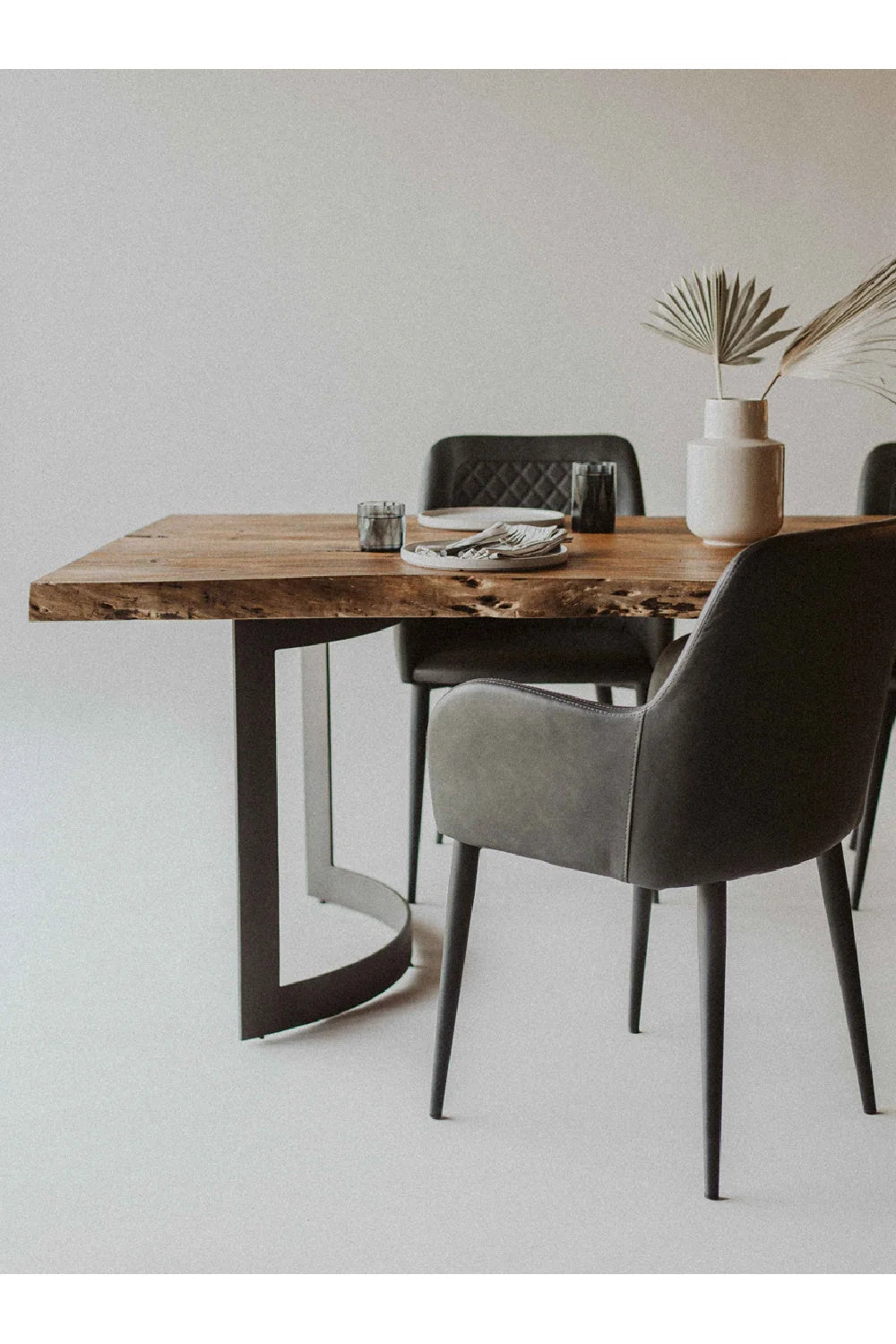 Luxury Bent Acacia Dining Table Modern Italian Style for Villa