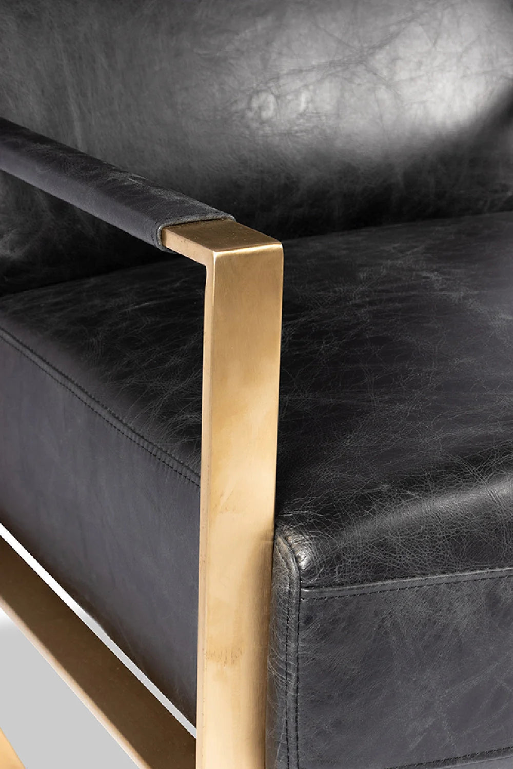 Luxury Black Leather Occasional Chair Modern Italian Style for Villa