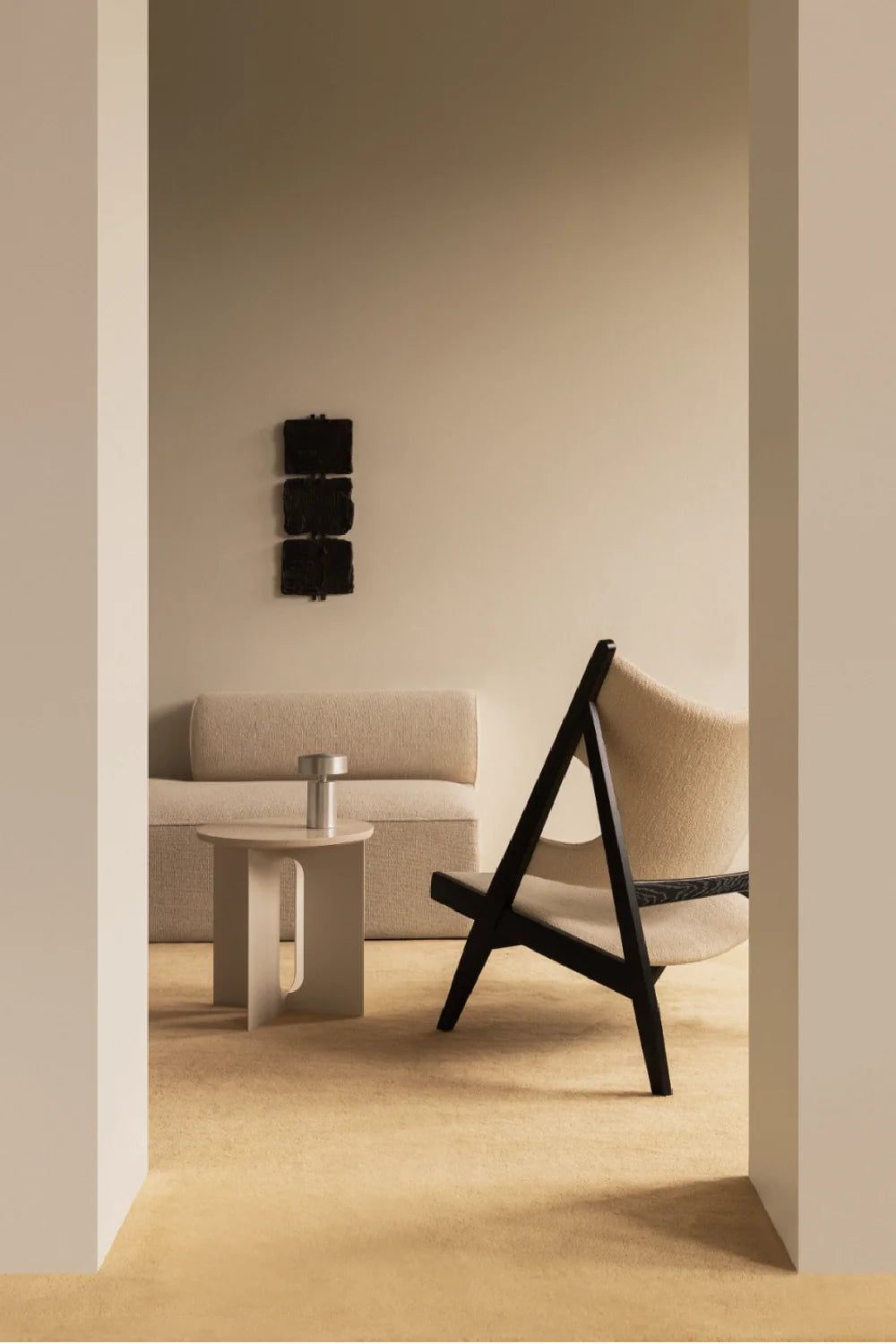Luxury Black Oak Lounge Chair Modern Italian Style for Villa