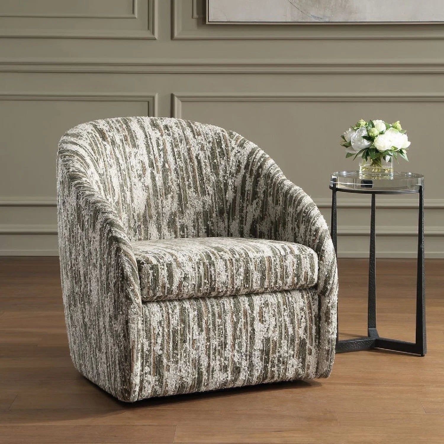 Luxury Boucle Swivel Accent Chair Modern Italian Style for Villa