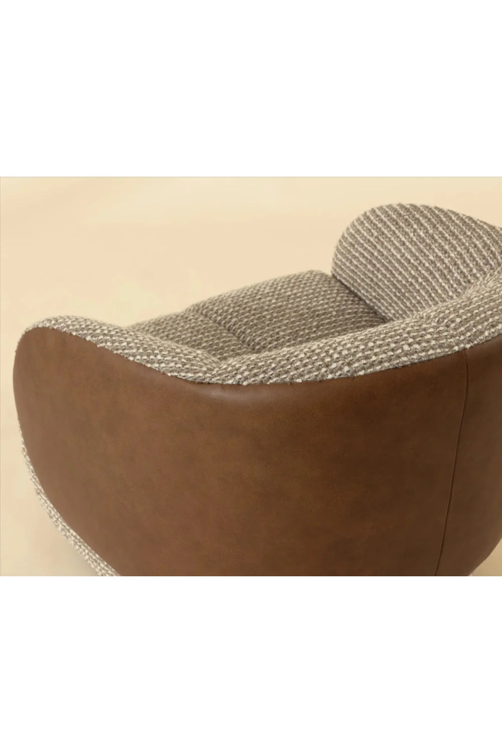 Luxury Boucle Swivel Lounge Chair Modern Italian Style for Villa