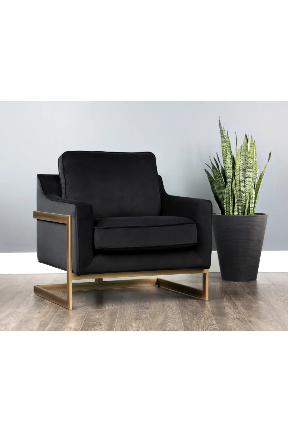 Luxury Bronze Frame Cantilevered Lounge Chair Modern Italian Style for Villa