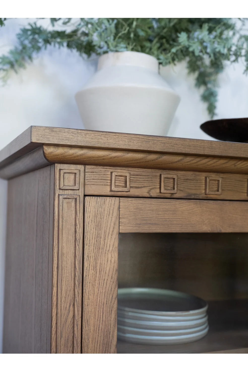 Luxury Brown Ash 4-Door Sideboard European Style for Villa