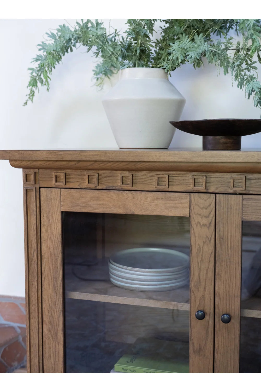 Luxury Brown Ash 4-Door Sideboard European Style for Villa