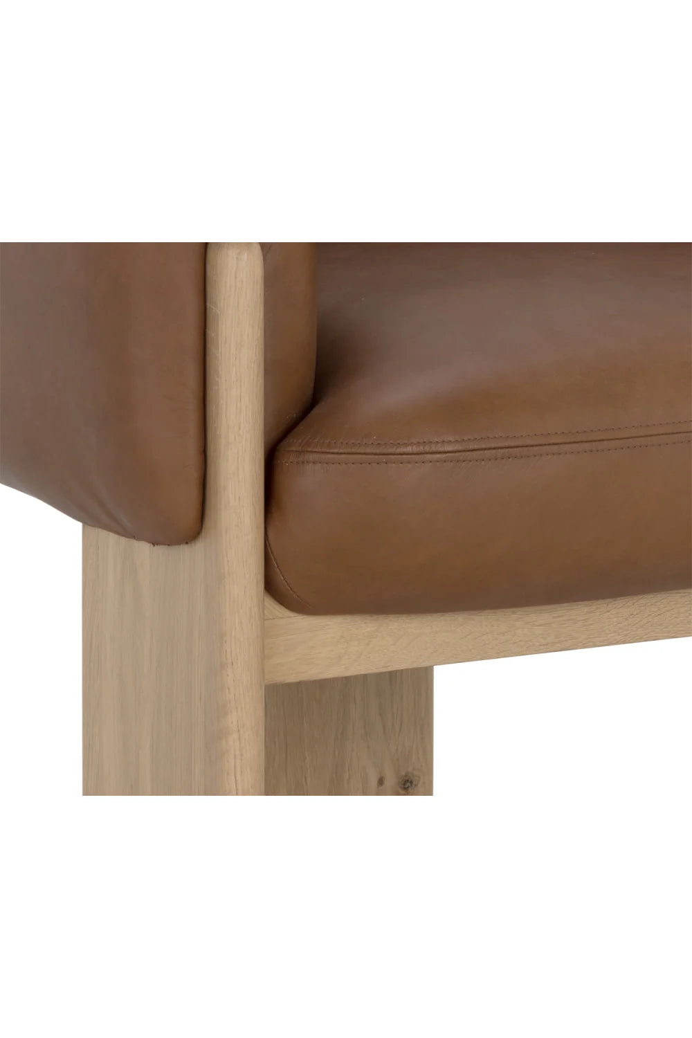 Luxury Brown Curved Leather Lounge Chair Modern Italian Style for Villa