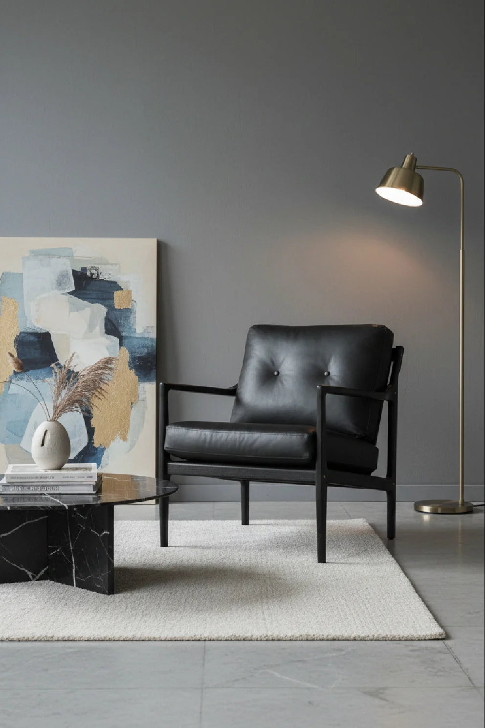 Luxury Button-Tufted Leather Lounge Chair Modern Italian Style for Villa