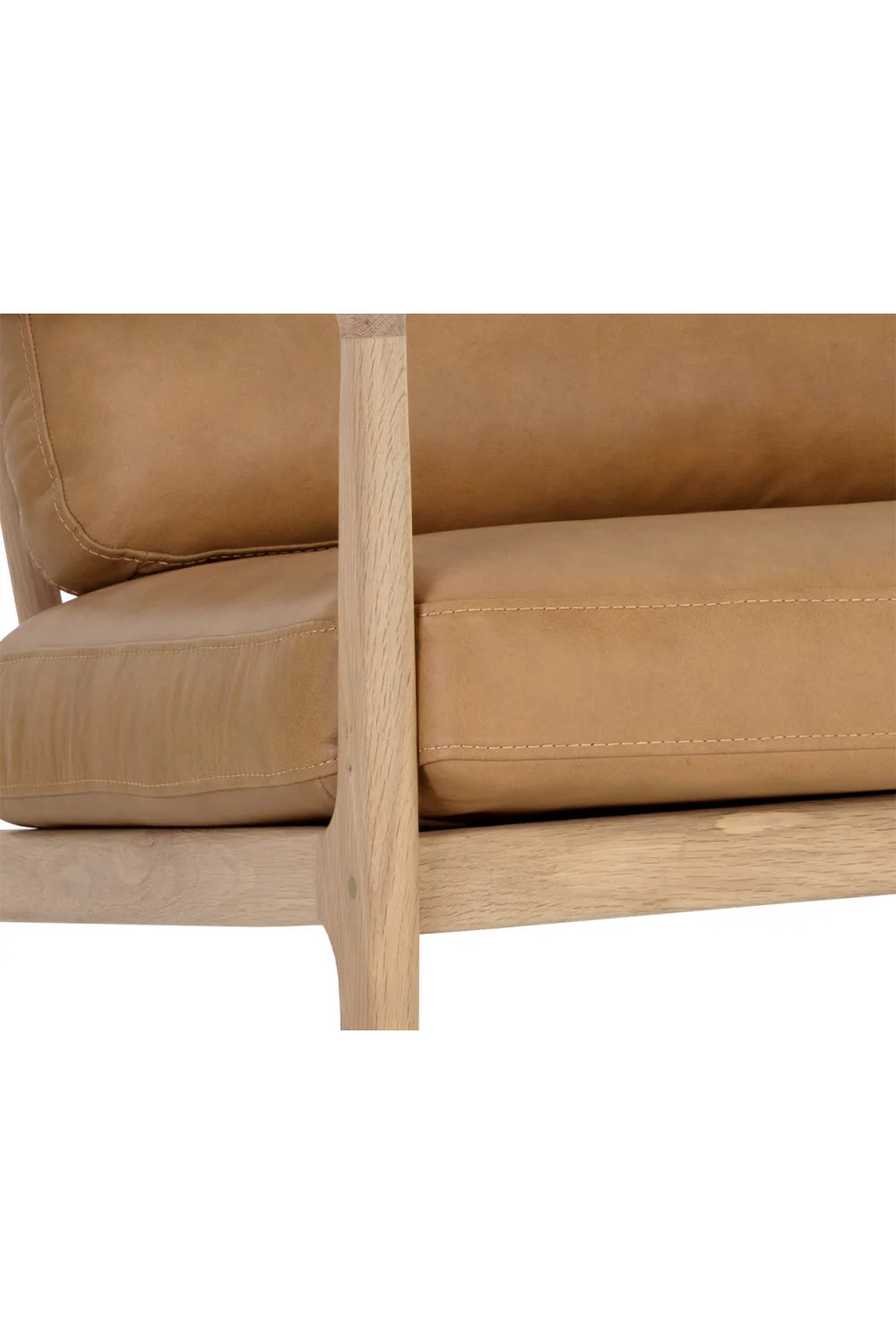 Luxury Button-Tufted Leather Lounge Chair Modern Italian Style for Villa