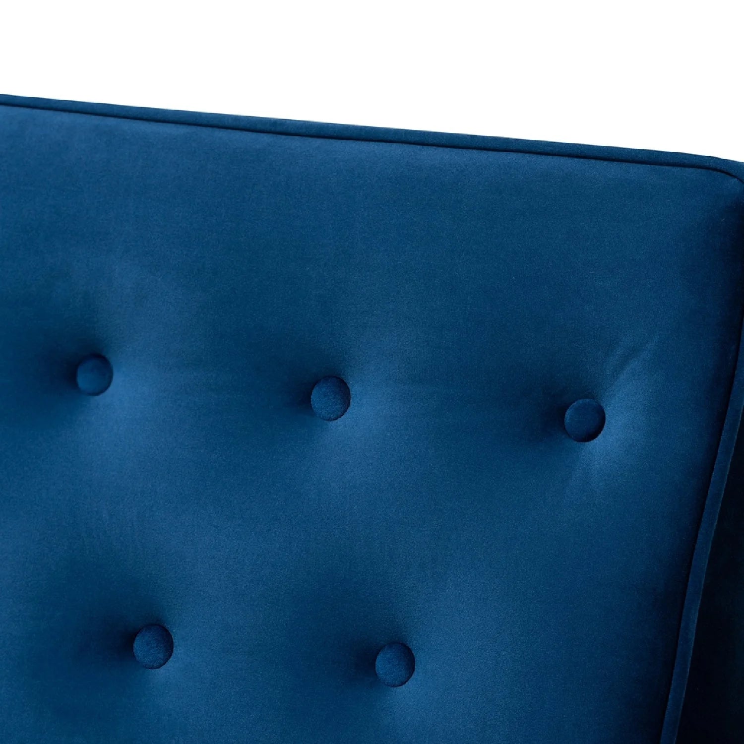 Luxury Button-Tufted Lounge Chair Modern Italian Style for Villa