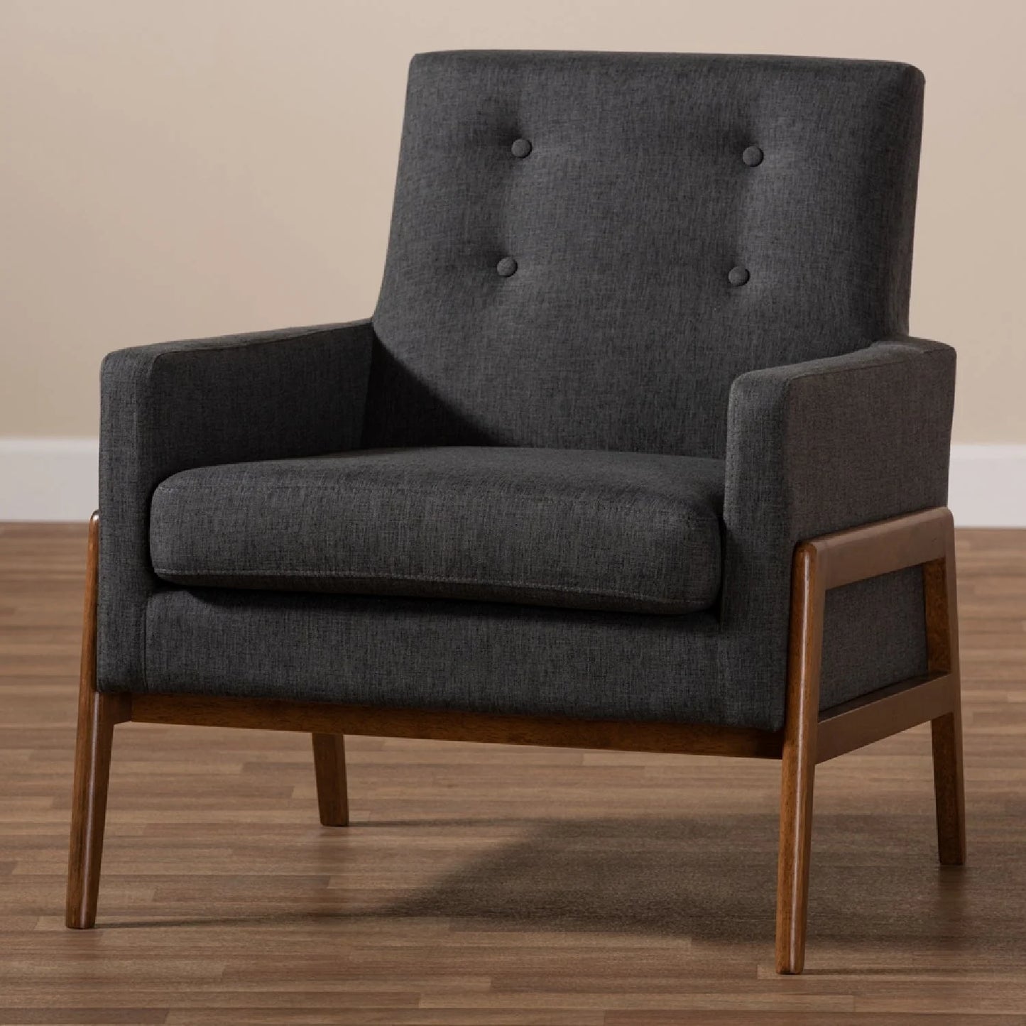 Luxury Button-Tufted Lounge Chair Modern Italian Style for Villa