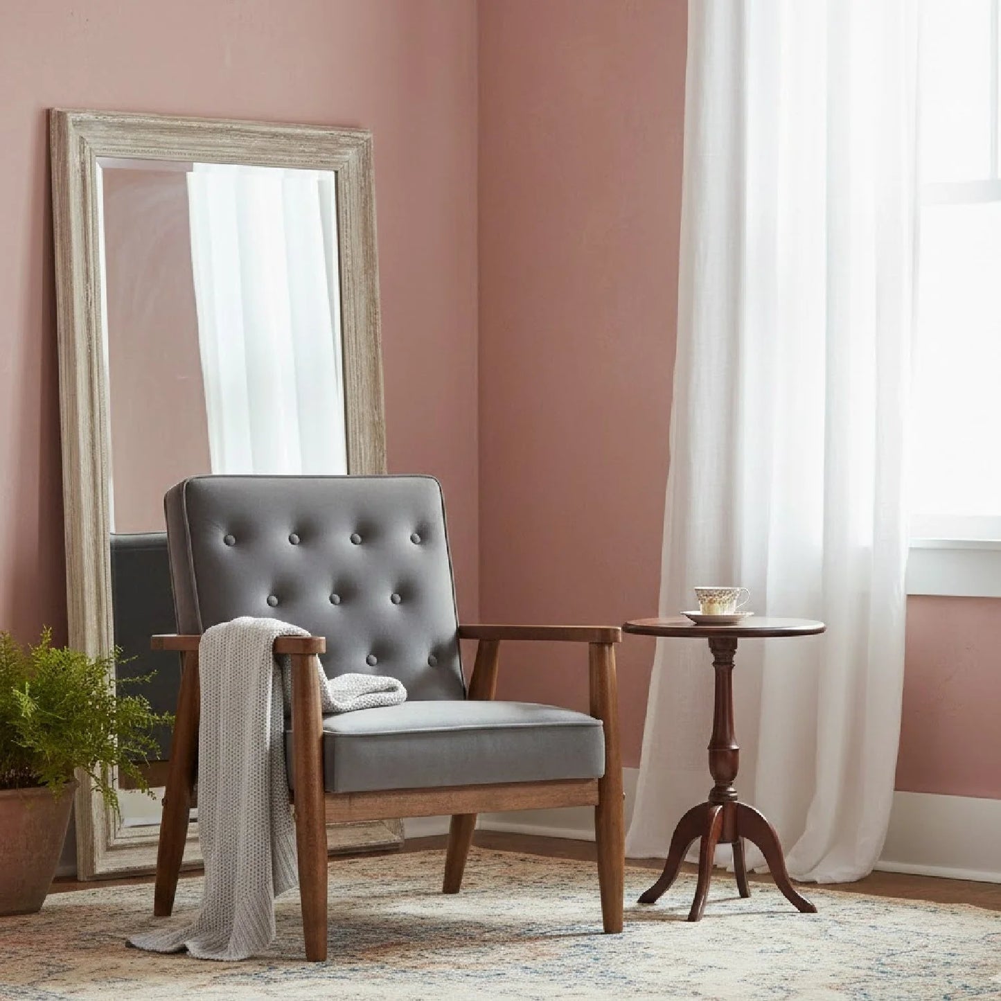 Luxury Button-Tufted Lounge Chair Modern Italian Style for Villa