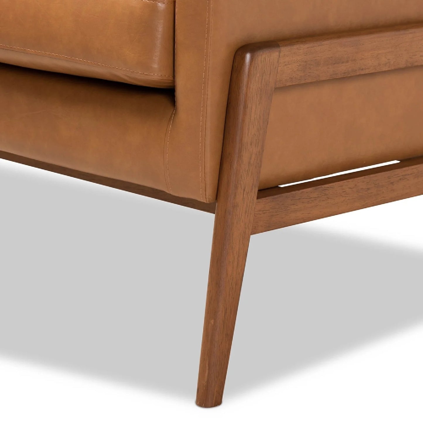 Luxury Button-Tufted Lounge Chair Modern Italian Style for Villa