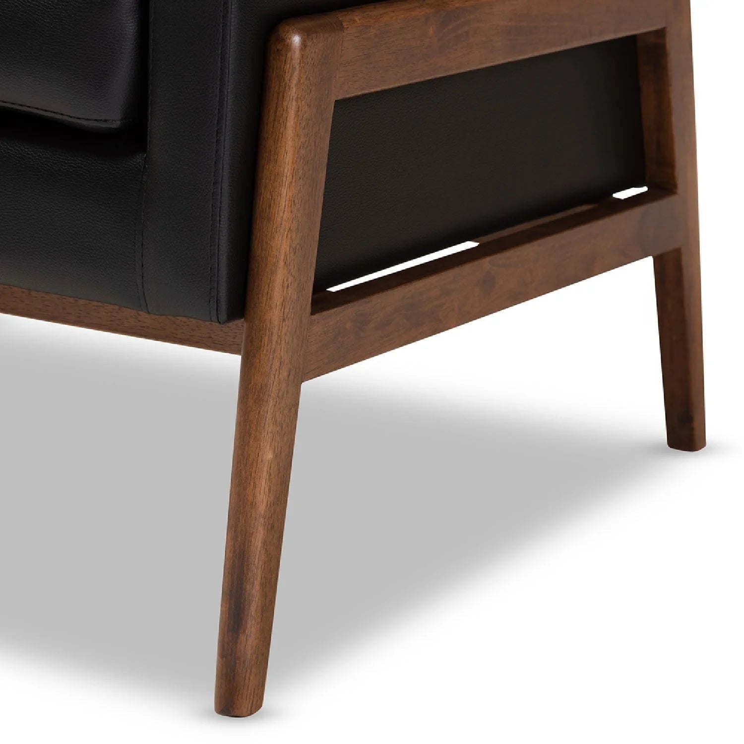 Luxury Button-Tufted Lounge Chair Modern Italian Style for Villa
