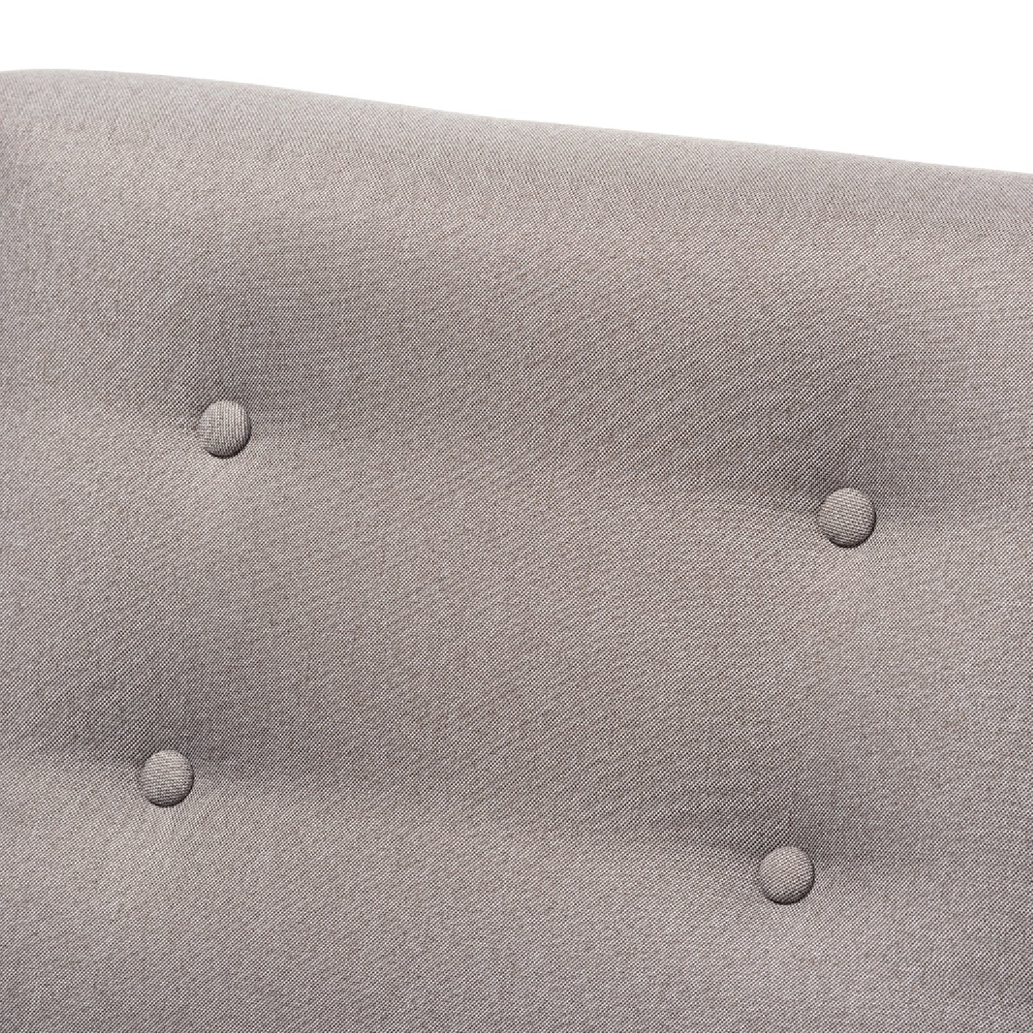 Luxury Button-Tufted Lounge Chair Modern Italian Style for Villa