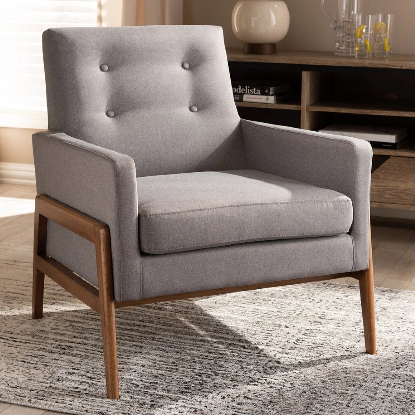 Luxury Button-Tufted Lounge Chair Modern Italian Style for Villa