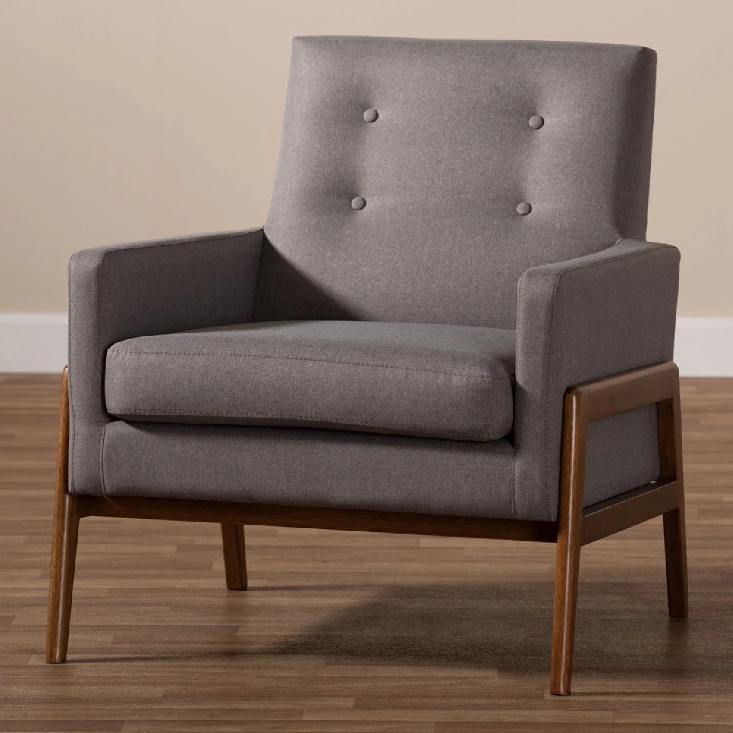 Luxury Button-Tufted Lounge Chair Modern Italian Style for Villa