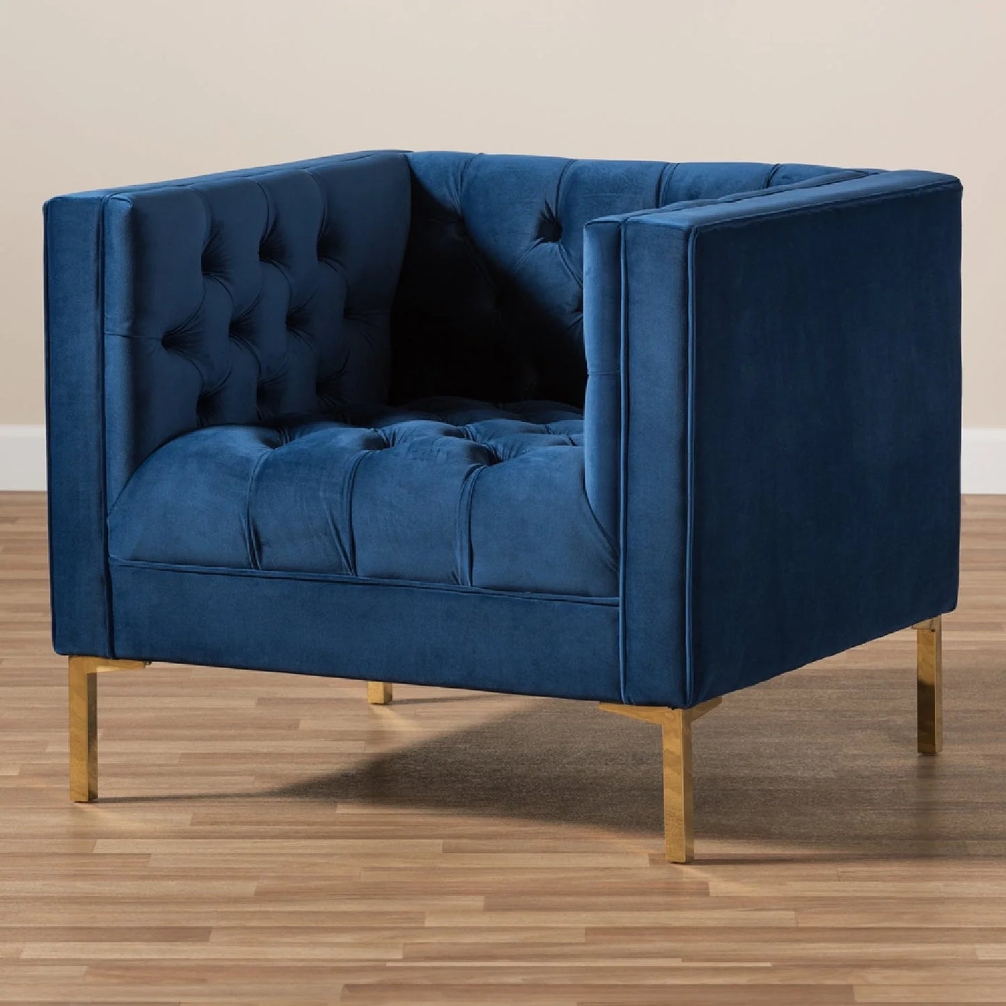 Luxury Button-Tufted Velvet Lounge Chair Modern Italian Style for Villa