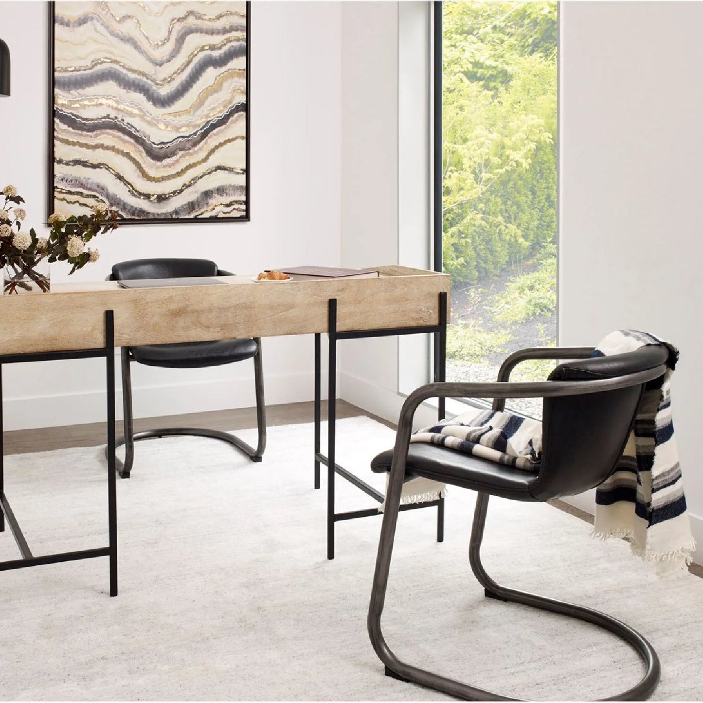 Luxury Cantilevered Iron Dining Armchair European Style for Villa