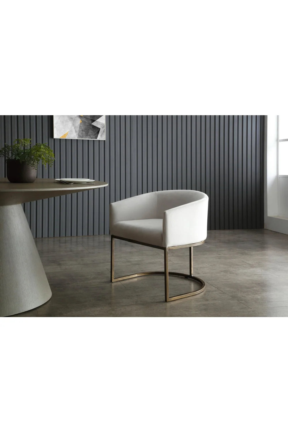 Luxury Cantilevered Velvet Modern Dining Chair European Style for Villa