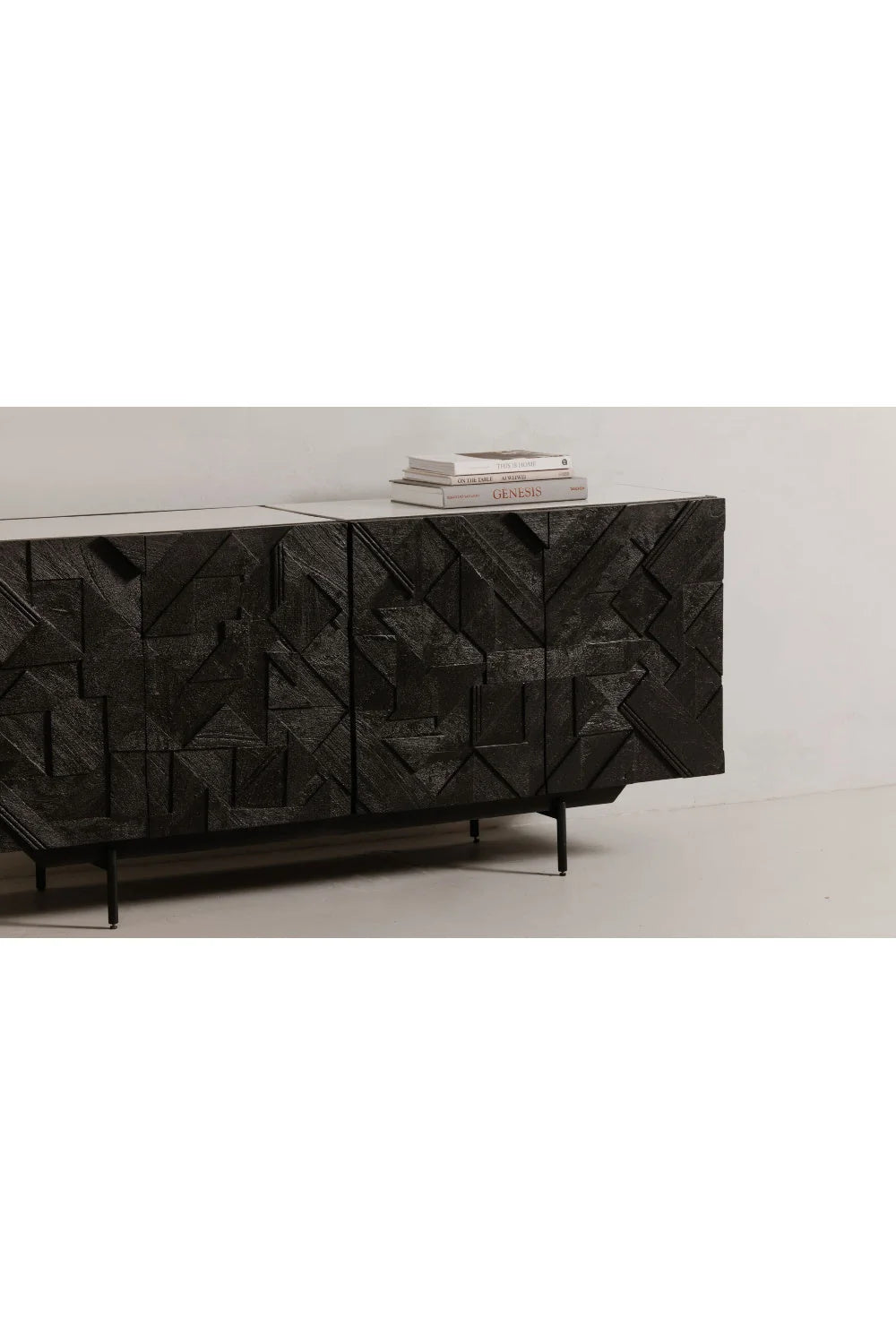 Luxury Carved Mango Wood 4-Door Sideboard European Style for Villa
