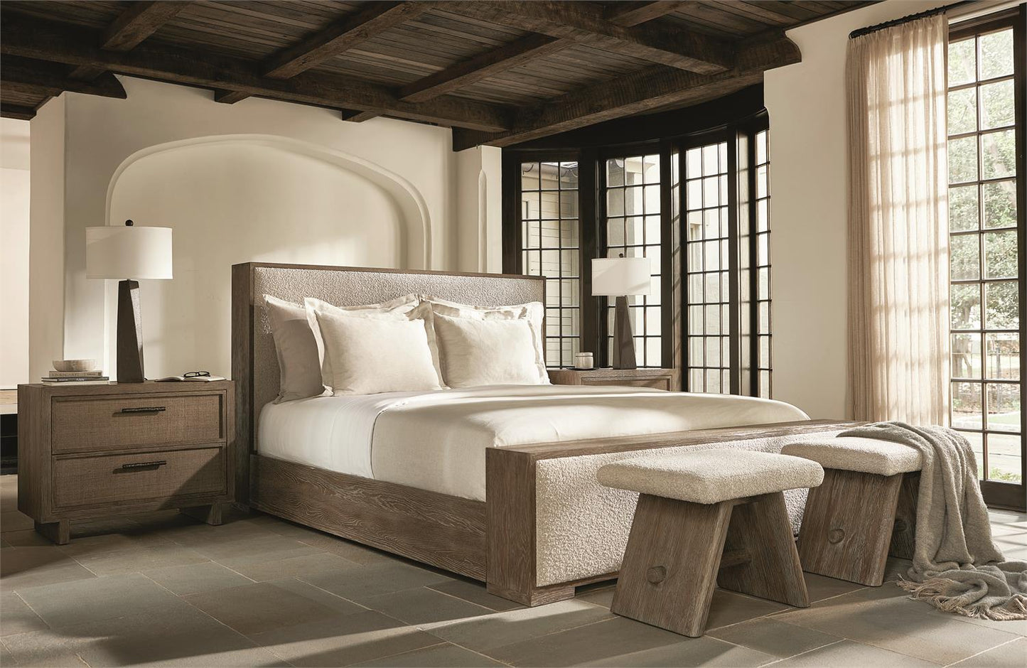 Luxury Casa Paros Fabric Panel Bed Modern Italian Style for Villa