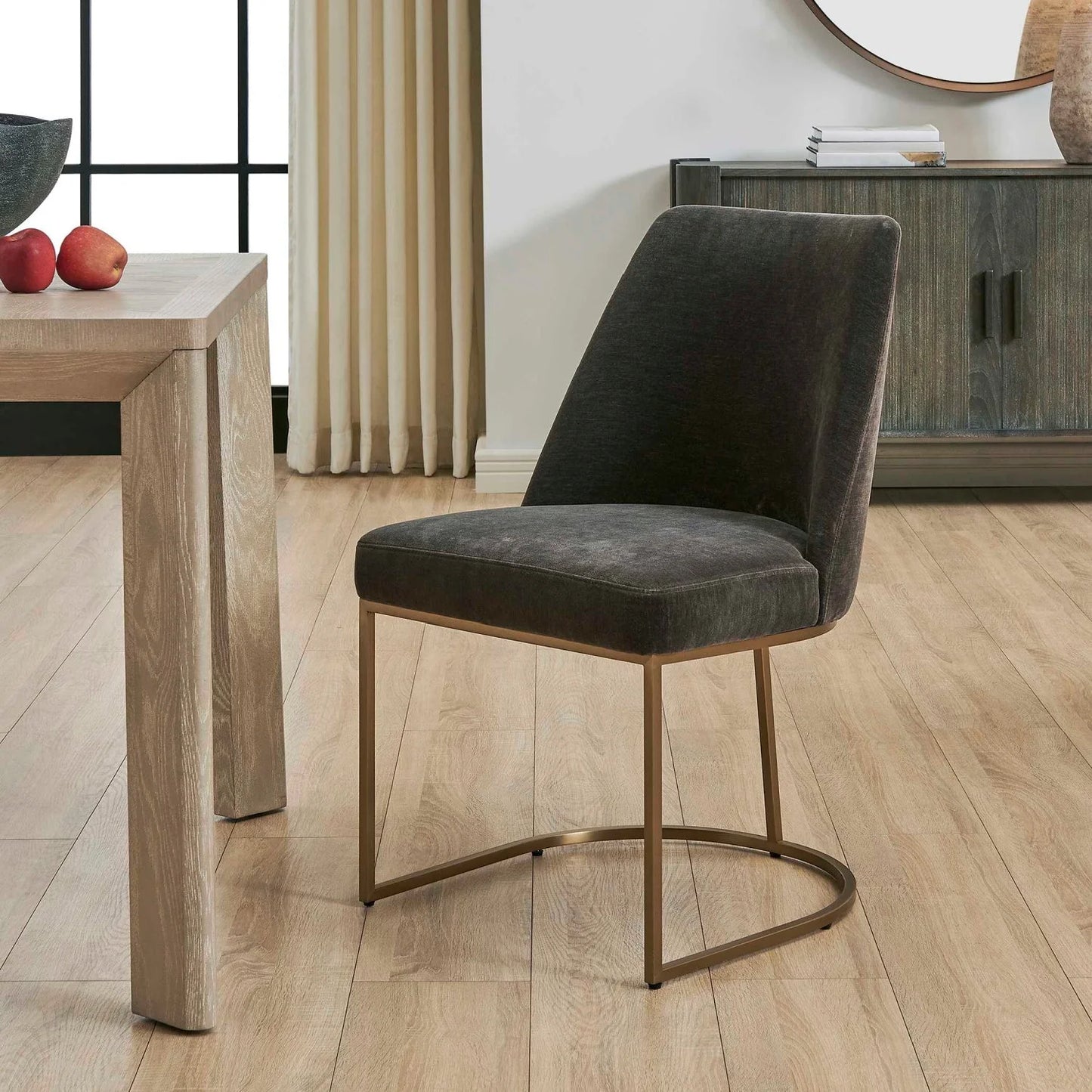 Luxury Charcoal Velvet Dining Chair European Style for Villa